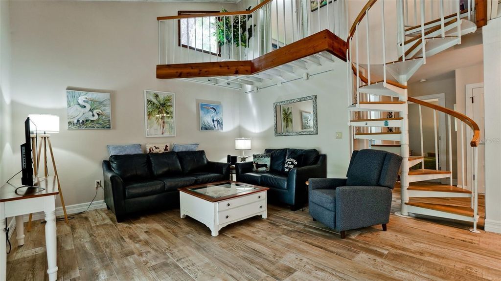 Image 6 of property listing at 2407 QUAIL COURT, Bradenton, FL 34209