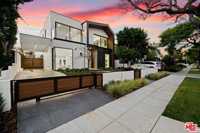 213 N Palm Drive, Beverly Hills, CA 90210