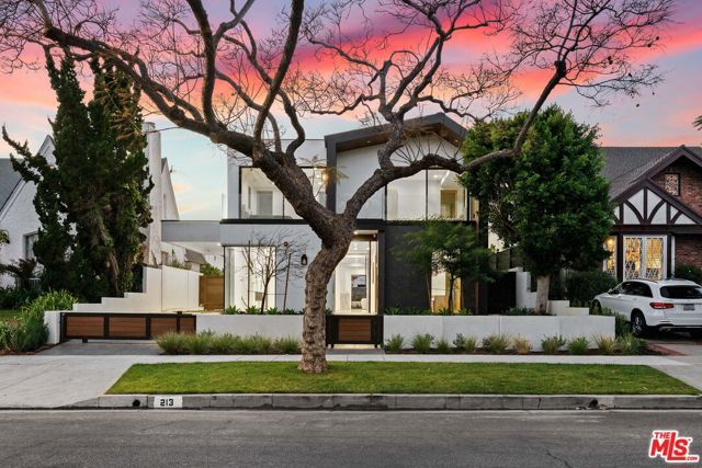 213 N Palm Drive, Beverly Hills, CA 90210
