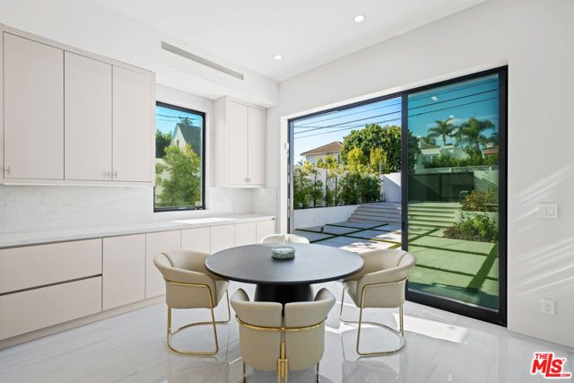 213 N Palm Drive, Beverly Hills, CA 90210