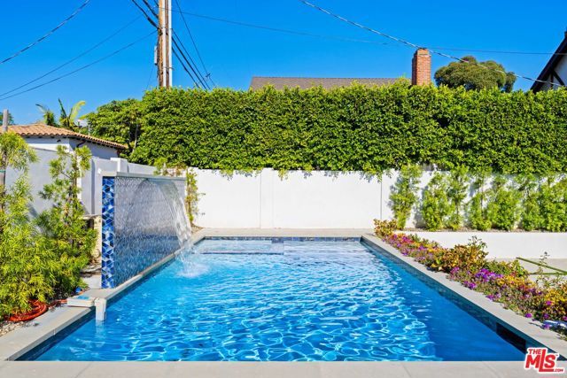 213 N Palm Drive, Beverly Hills, CA 90210