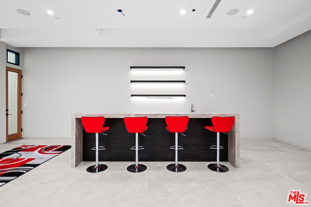 213 N Palm Drive, Beverly Hills, CA 90210