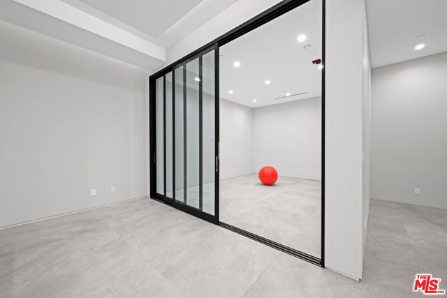 213 N Palm Drive, Beverly Hills, CA 90210