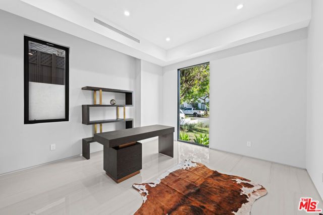 213 N Palm Drive, Beverly Hills, CA 90210