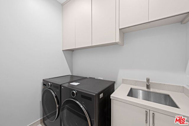 213 N Palm Drive, Beverly Hills, CA 90210