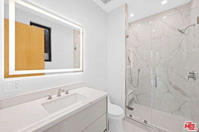 213 N Palm Drive, Beverly Hills, CA 90210