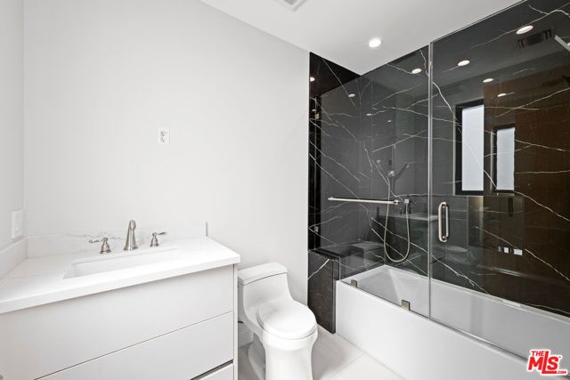 213 N Palm Drive, Beverly Hills, CA 90210