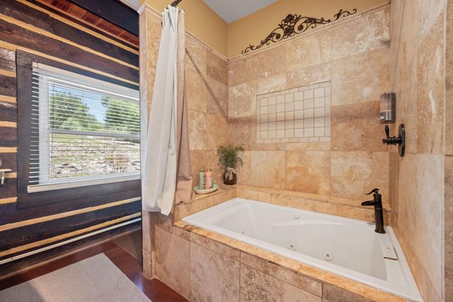 28525 Paradise Manor DR, Marble Falls, TX 78654