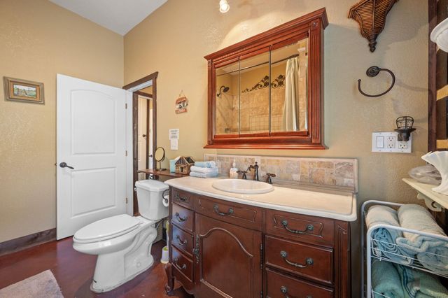 28525 Paradise Manor DR, Marble Falls, TX 78654