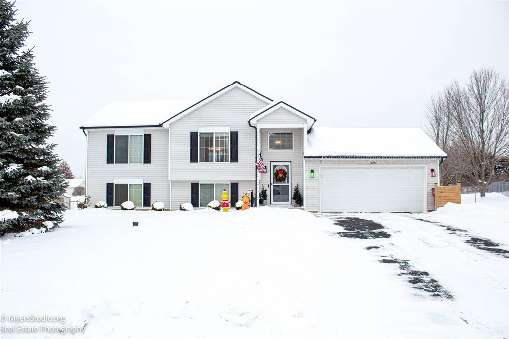 14745 Field Court, Cedar Springs, MI 49319