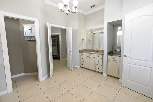 2038 Ocean Ridge Circle, Vero Beach, FL 32963
