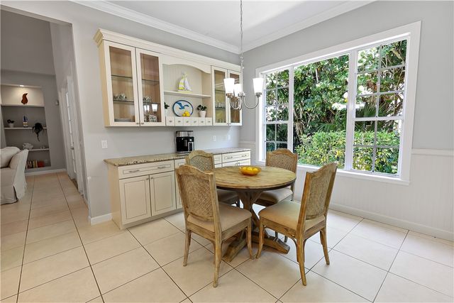 2038 Ocean Ridge Circle, Vero Beach, FL 32963