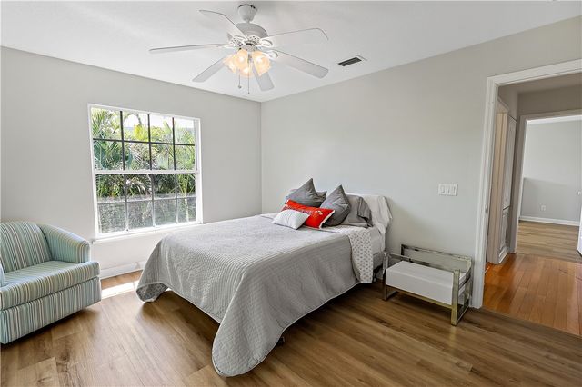 2038 Ocean Ridge Circle, Vero Beach, FL 32963