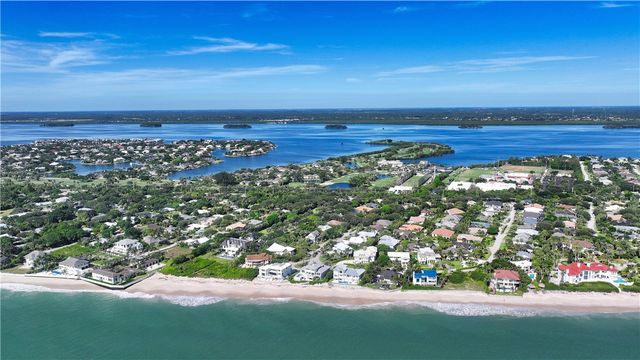 2038 Ocean Ridge Circle, Vero Beach, FL 32963