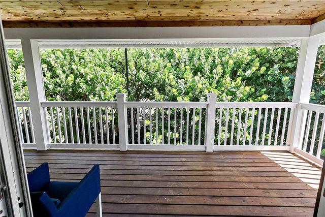 2038 Ocean Ridge Circle, Vero Beach, FL 32963