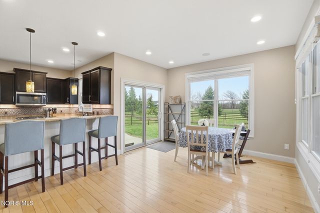 14677 Lake Meadows Drive, Perrysburg, OH 43551