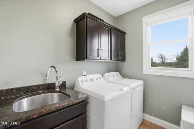 14677 Lake Meadows Drive, Perrysburg, OH 43551