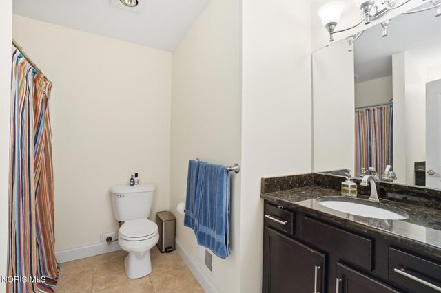 14677 Lake Meadows Drive, Perrysburg, OH 43551