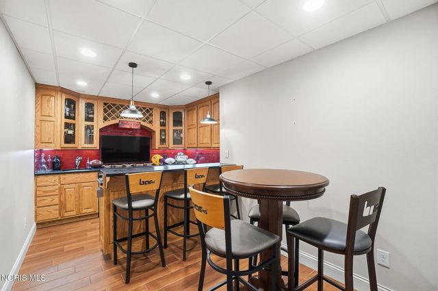 14677 Lake Meadows Drive, Perrysburg, OH 43551