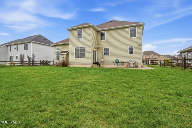14677 Lake Meadows Drive, Perrysburg, OH 43551