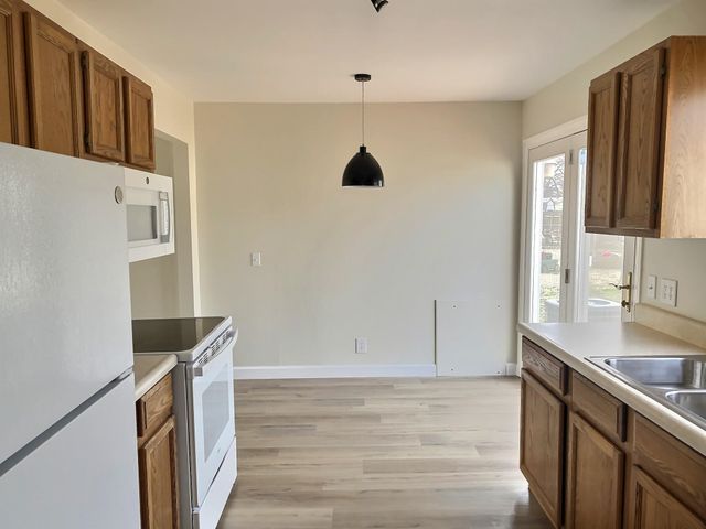 157 S Turkle Ave, Haysville, KS 67060