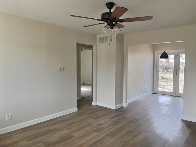 157 S Turkle Ave, Haysville, KS 67060