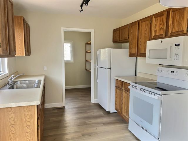 157 S Turkle Ave, Haysville, KS 67060