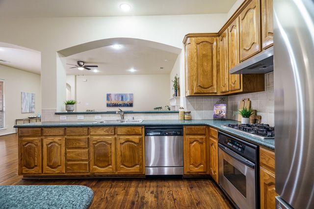 3305 Kendall Lane, Irving, TX 75062