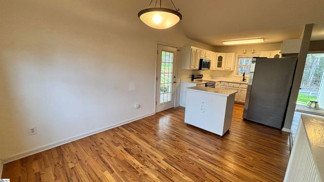 134 Glendale Lane, Easley, SC 29640