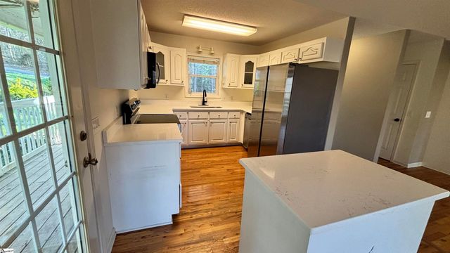 134 Glendale Lane, Easley, SC 29640