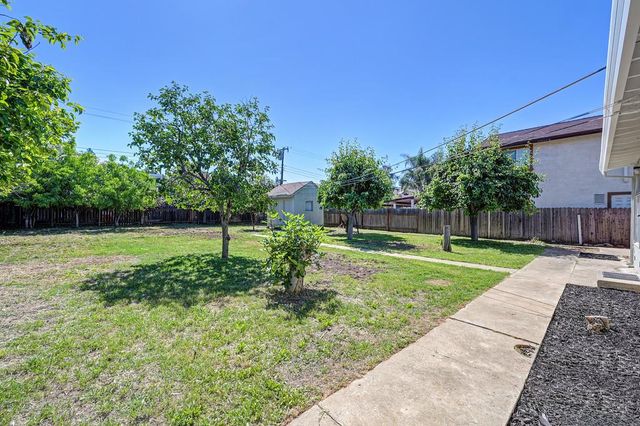 2012 Belcot Rd, Sacramento, CA 95825