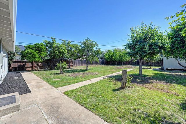2012 Belcot Rd, Sacramento, CA 95825