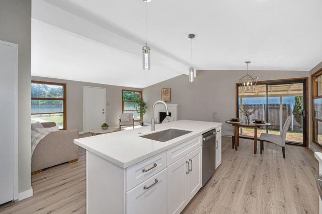 2012 Belcot Rd, Sacramento, CA 95825