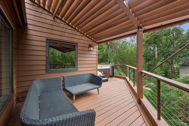 1929 Ewing Avenue S, Minneapolis, MN 55416