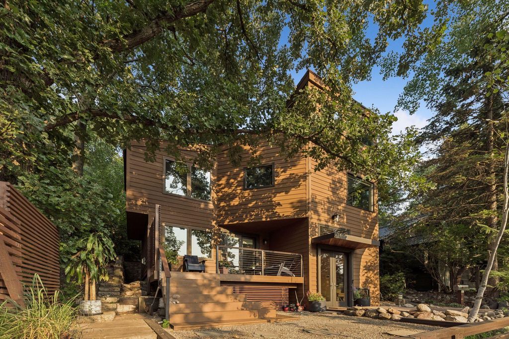 1929 Ewing Avenue S, Minneapolis, MN 55416