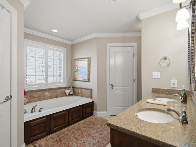13400 Summerfield Drive, Athens, AL 35613