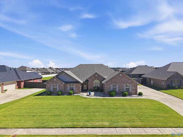 13400 Summerfield Drive, Athens, AL 35613