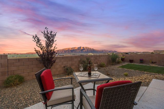 4337 Mountain Trail Loop NE, Rio Rancho, NM 87144