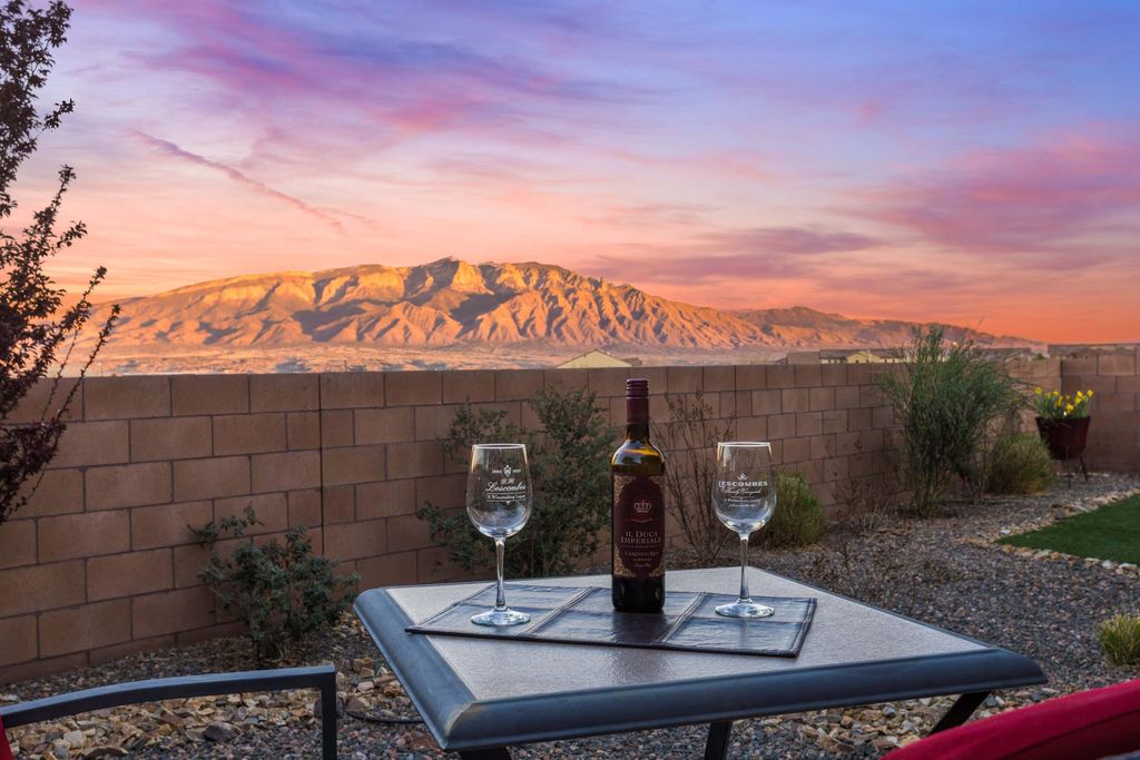 4337 Mountain Trail Loop NE, Rio Rancho, NM 87144