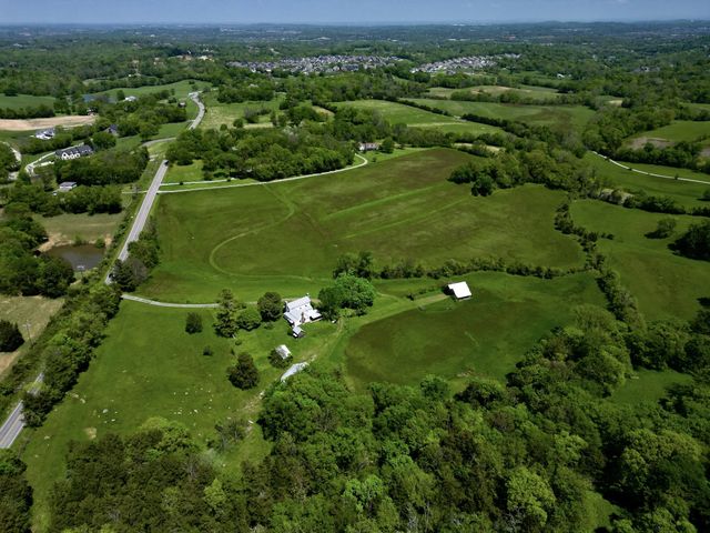 9591 Clovercroft Rd, Franklin, TN 37067