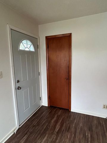 8631 15th AVENUE, Kenosha, WI 53143
