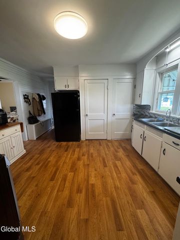 1602 Hawthorne Street, Schenectady, NY 12303