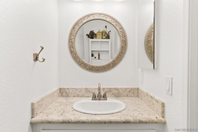 10818 Lamentin Ct, San Diego, CA 92124