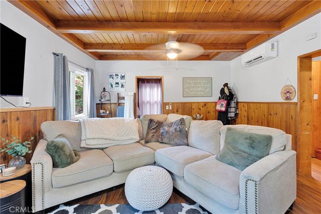 1056 Eagle Road, Wrightwood, CA 92397