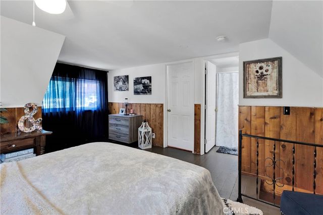 1056 Eagle Road, Wrightwood, CA 92397