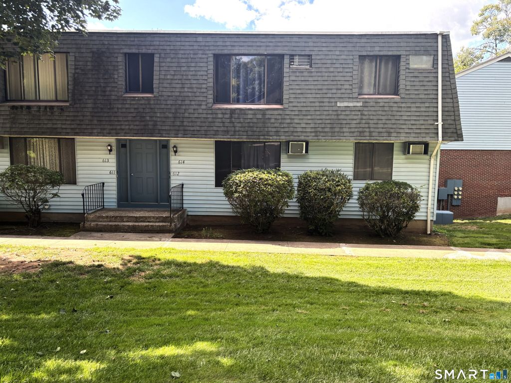 612 Blackstone Village 612, Meriden, CT 06450