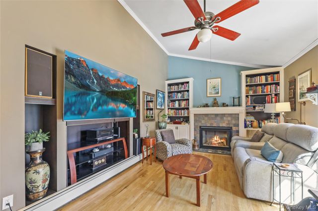 17 Jennifer Path, Westhampton Beach, NY 11978