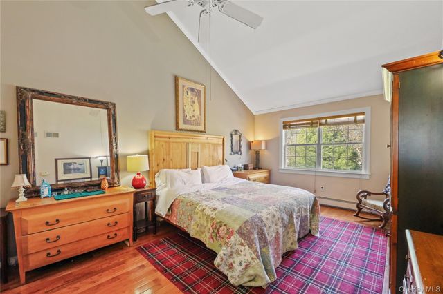 17 Jennifer Path, Westhampton Beach, NY 11978