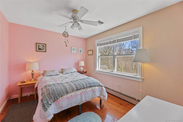 17 Jennifer Path, Westhampton Beach, NY 11978