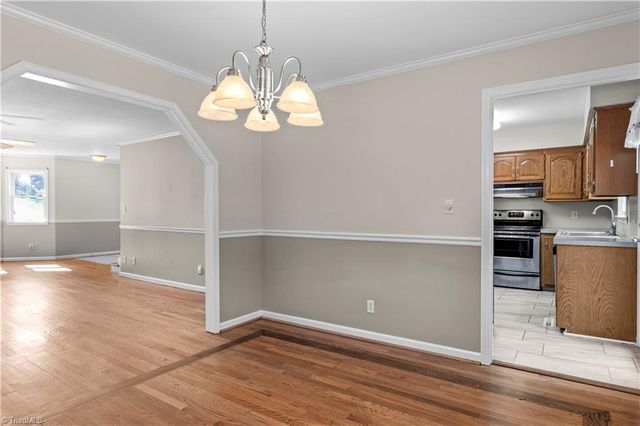 6045 Stone Bluff Drive, Clemmons, NC 27012